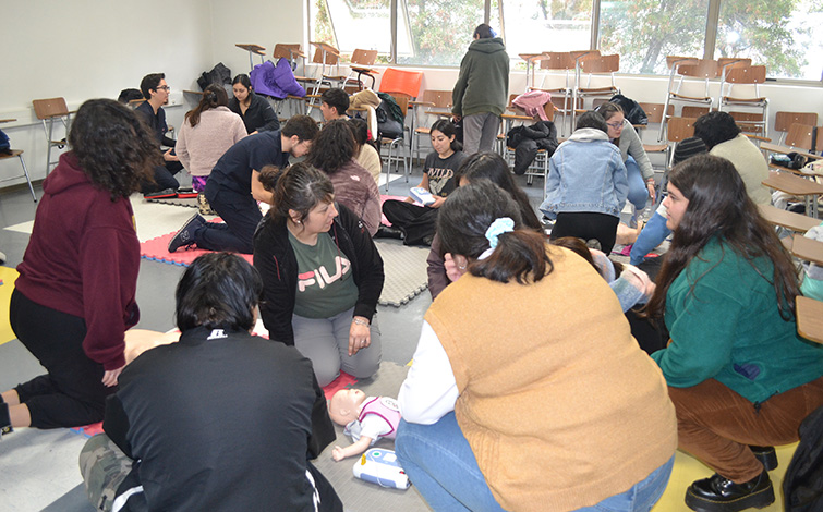 U. Autónoma de Chile lanza su XX Escuela de Temporada de Invierno con más de 15 talleres gratuitos