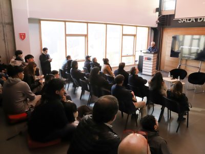 Charla magistral de Cristián Undurraga invita a repensar la arquitectura con identidad territorial desde Temuco
