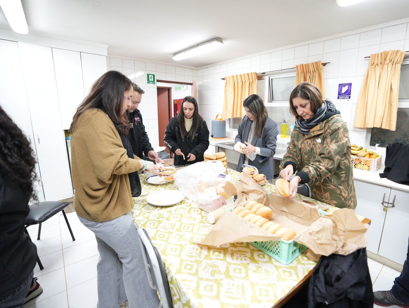 FOTO colaboradores realizan ruta calle 1