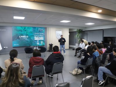 Comunidad estudiantil promueve el conocimiento ancestral de las plantas medicinales en jornada científica en Temuco