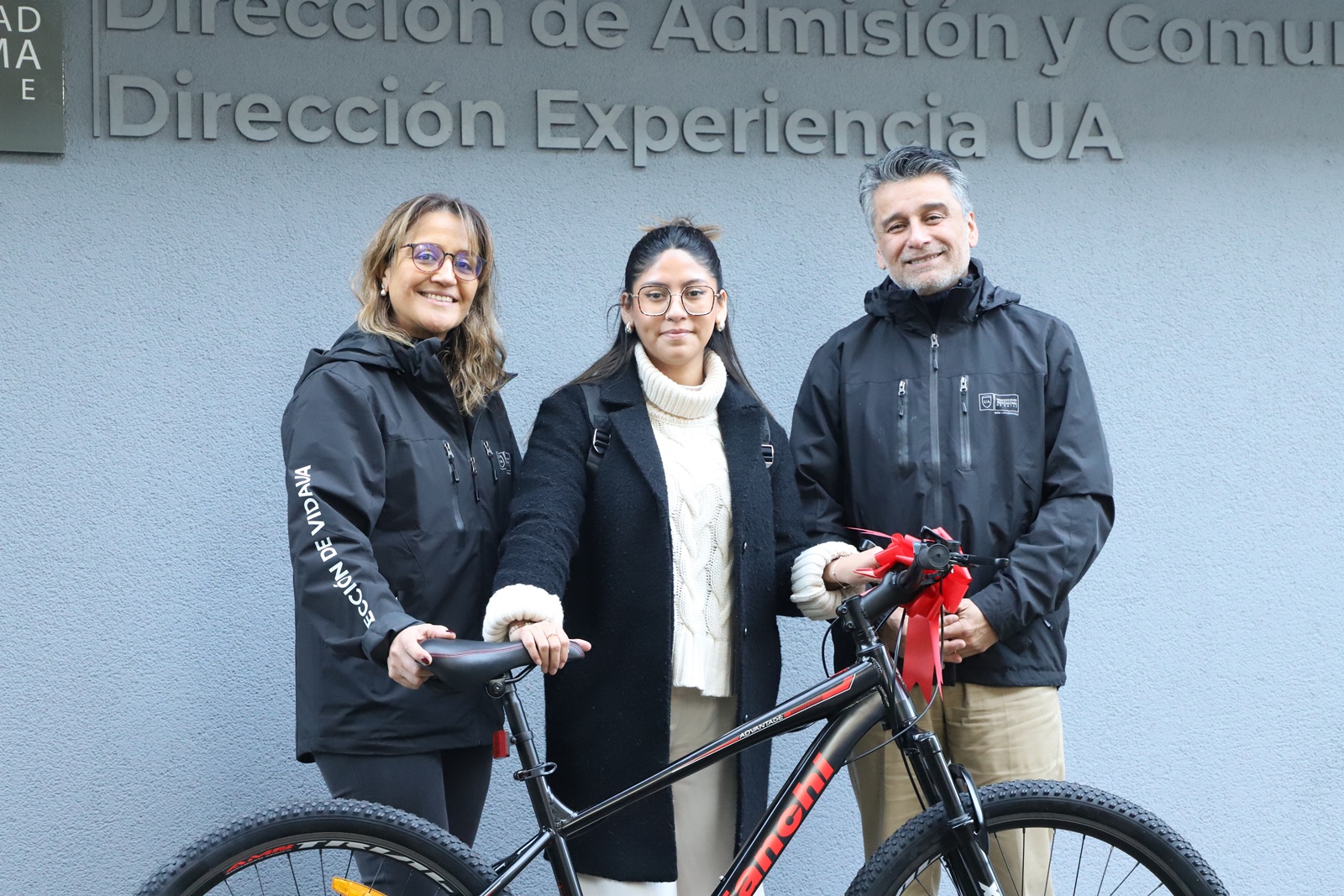 FOTO estudiante obtiene premio modalidad advance 2