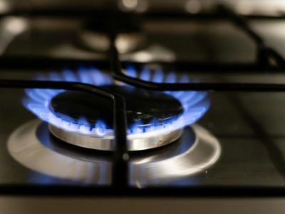 Prevención urgente: Académico de la U. Autónoma de Chile llama a tomar conciencia sobre los riesgos del gas domiciliario