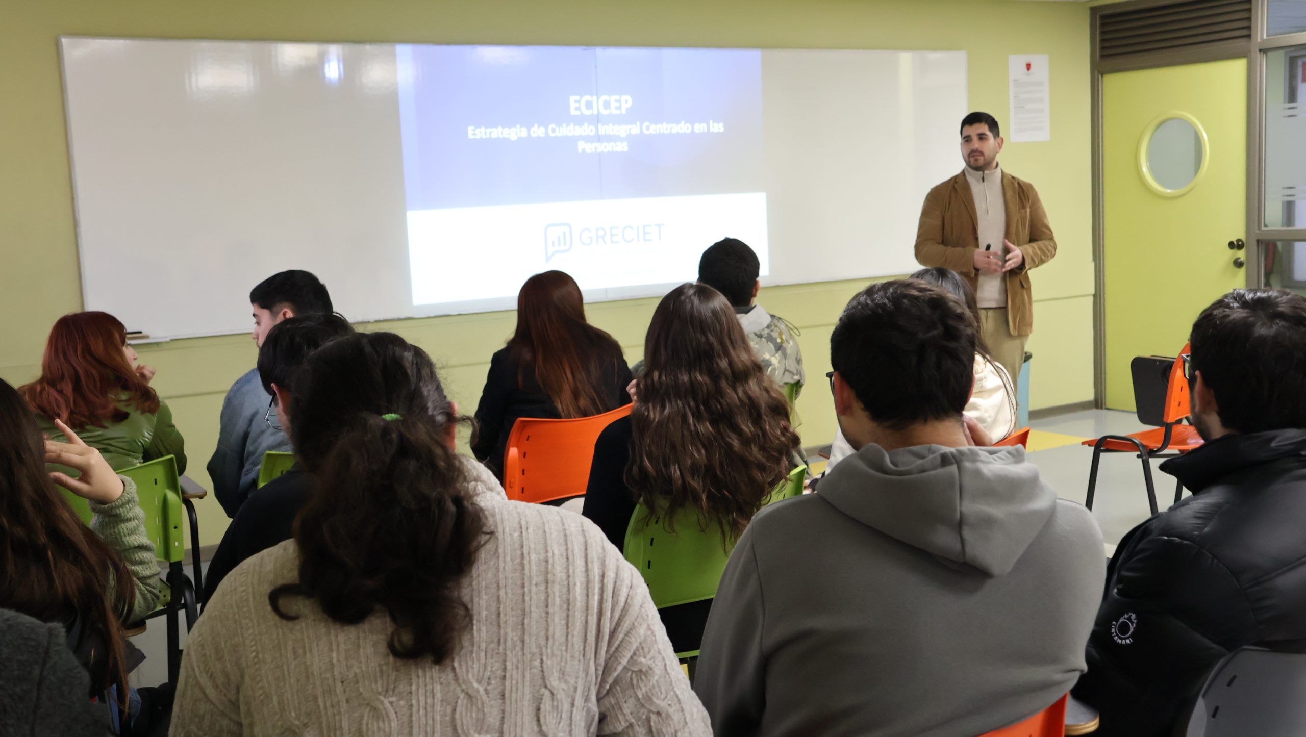 Curso sobre estrategia ECICEP fortalece la formación de titulados de Medicina en la sede Talca