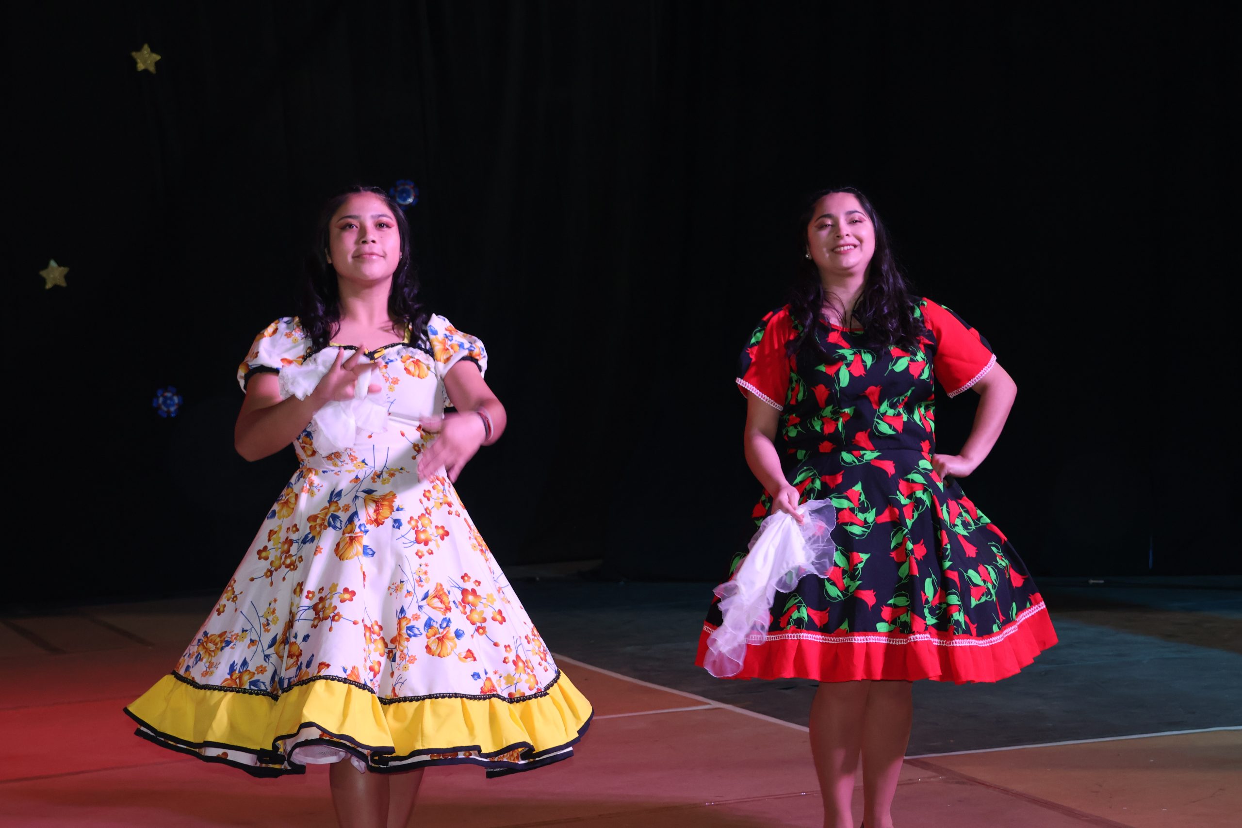 Estudiantes de Pedagogía en Educación Física celebran la identidad chilena con el VIII Festival Folclórico