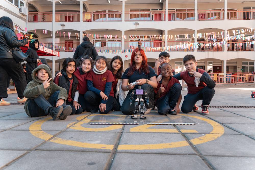 U. Autónoma lleva experiencias interactivas a estudiantes de Peñalolén gracias a “Congreso Futuro en tu Comuna”