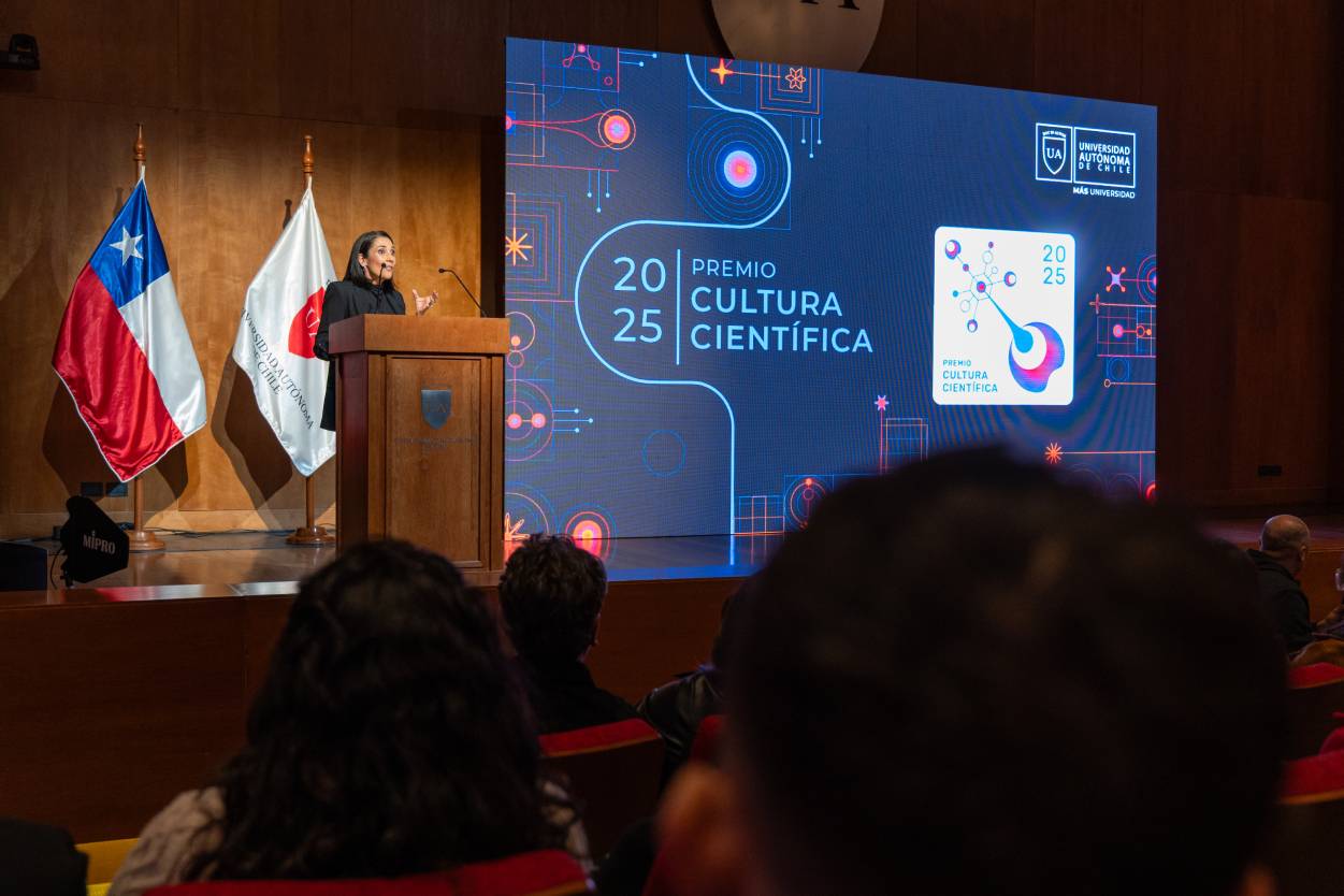 Premio Cultura Científica distingue libros y juegos que acercan el conocimiento a la ciudadanía y refuerza compromiso con democratizar la ciencia
