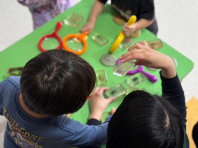 Estudiantes de Pedagogía en Educación Parvularia participan en su primera salida pedagógica en el marco de la Semana de la Niñez