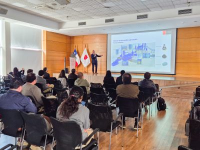 Investigadores de la U. Autónoma logran producir combustible más limpio a partir de neumáticos fuera de uso