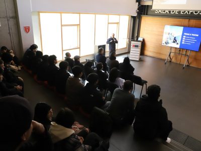 Charla técnica refuerza la formación en impermeabilidad en zonas de alta pluviosidad