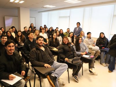 Formación odontológica se fortalece con curso sobre farmacología y atención primaria en salud