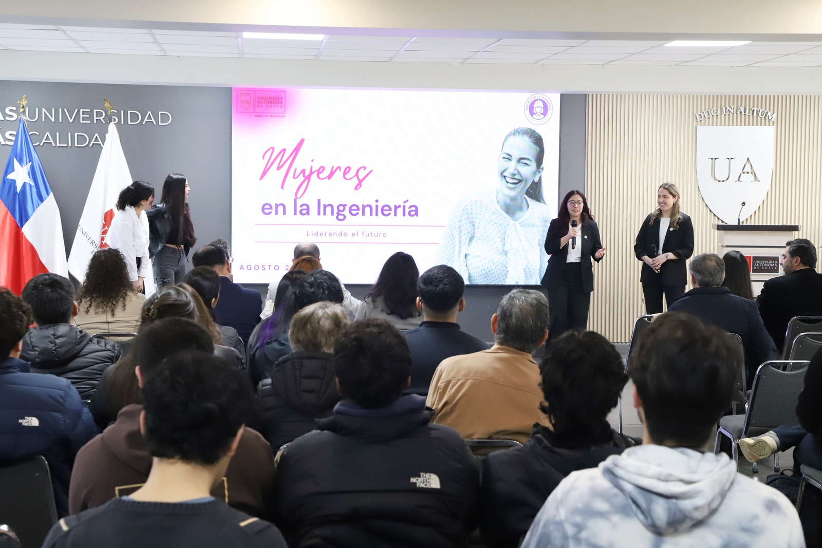 FOTO encuentro de jovenes emprendedores 1