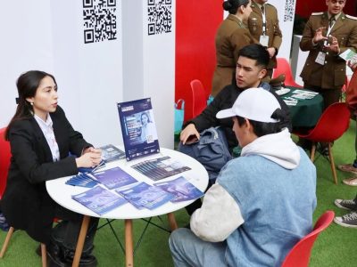 Más de 2 mil oportunidades laborales en “Punto Empleo 2025” de la Universidad Autónoma de Chile