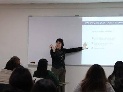 Taller de empleabilidad entrega herramientas clave a estudiantes de Terapia Ocupacional en su transición al mundo laboral