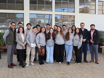 Encuentro reunió a estudiantes de Talca que participaron en tercera versión del programa LideraUA