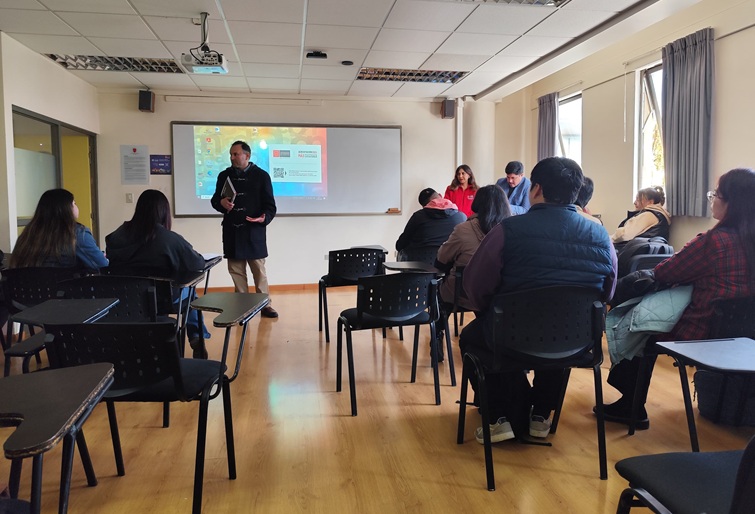 Pedagogía en Educación Básica inicia socialización de su Autoevaluación en Santiago, Talca y Temuco