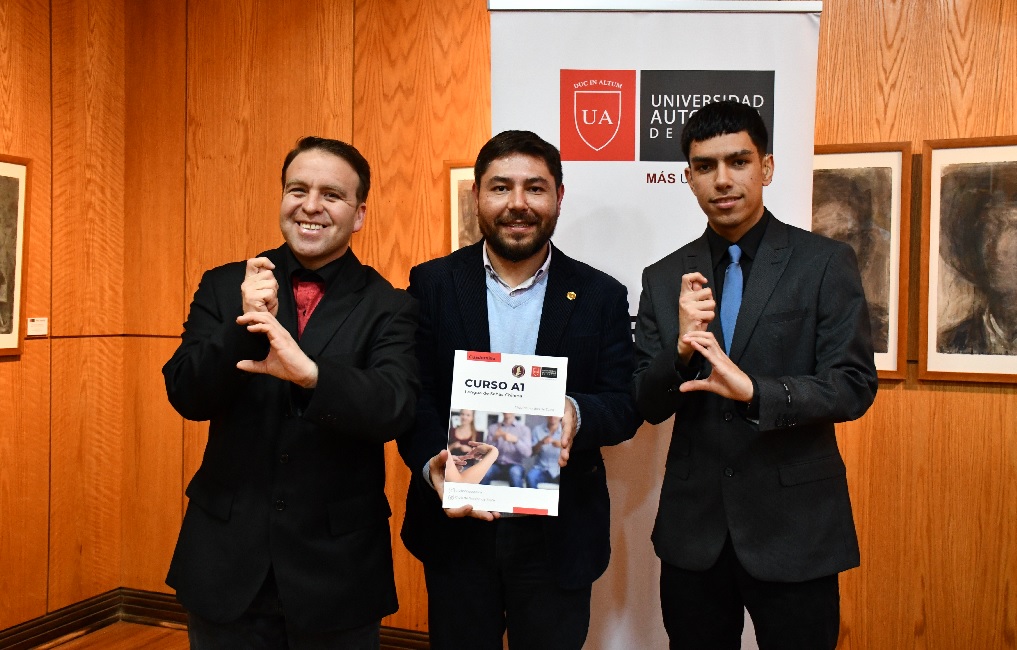 Trabajo Social y Club de Sordos presentan material pedagógico de lengua de señas