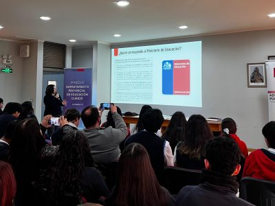 Administración Pública impulsa diálogo sobre ciudadanía y género en encuentro provincial de estudiantes