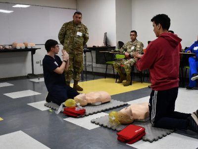 Universidad Autónoma refuerza su compromiso comunitario con curso de reanimación cardiopulmonar y desfibrilación