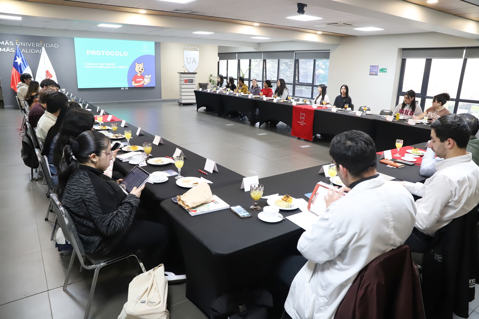 FOTO jornada dialogo estudiantil 1