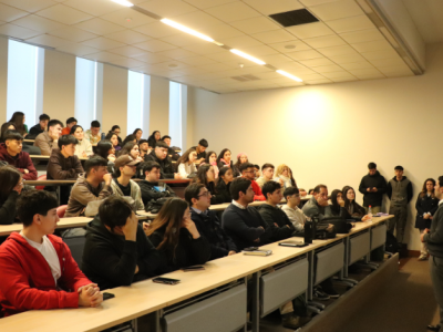 CMF compartió con estudiantes de Ingeniería Comercial sobre oportunidades laborales en el sector financiero 