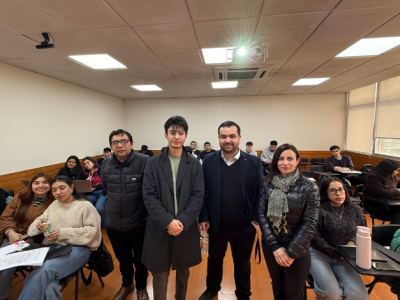 CMF presenta nuevo Portal de Fondos Mutuos en la Facultad de Administración y Negocios 