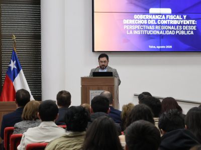 Universidad Autónoma congregó a más de 300 asistentes en seminario sobre gobernanza fiscal y derechos del contribuyente