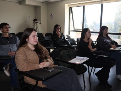Universidad Autónoma de Chile fortalece liderazgo de sus Ayudantes y Tutores