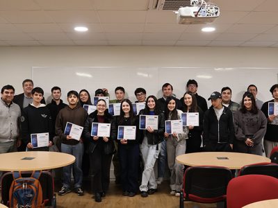 Exploradores del Futuro: estudiantes del Maule se acercan a la inteligencia artificial y el análisis de datos