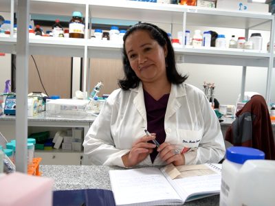 Investigadora de la Universidad Autónoma se adjudica proyecto FONDEF para impulsar biotecnología con levaduras antárticas