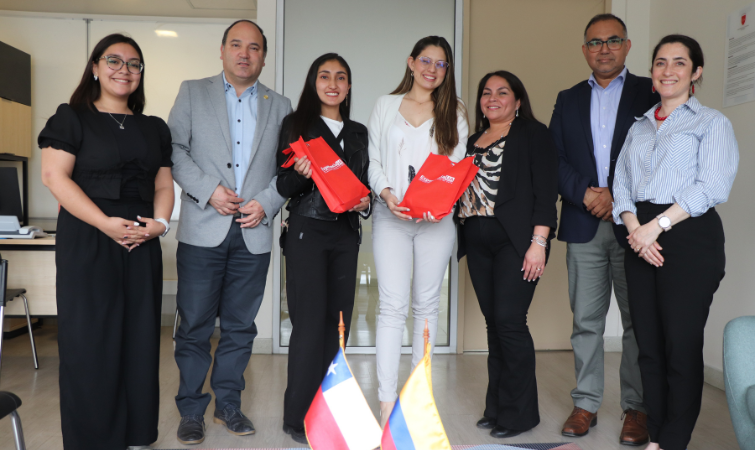 Estudiantes de Colombia realizan pasantía de investigación en la Universidad Autónoma de Chile
