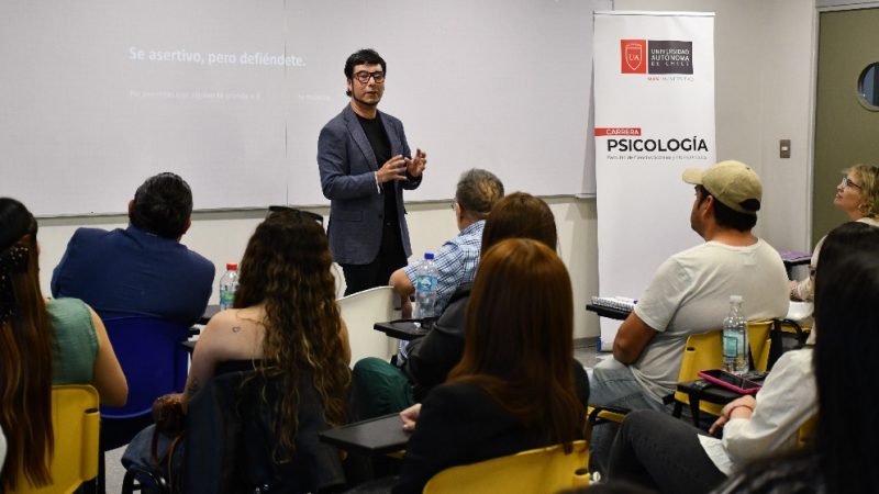 Charla “Eres jodidamente valioso” invitó a reflexionar sobre el bullying y la importancia de fortalecer la autoestima