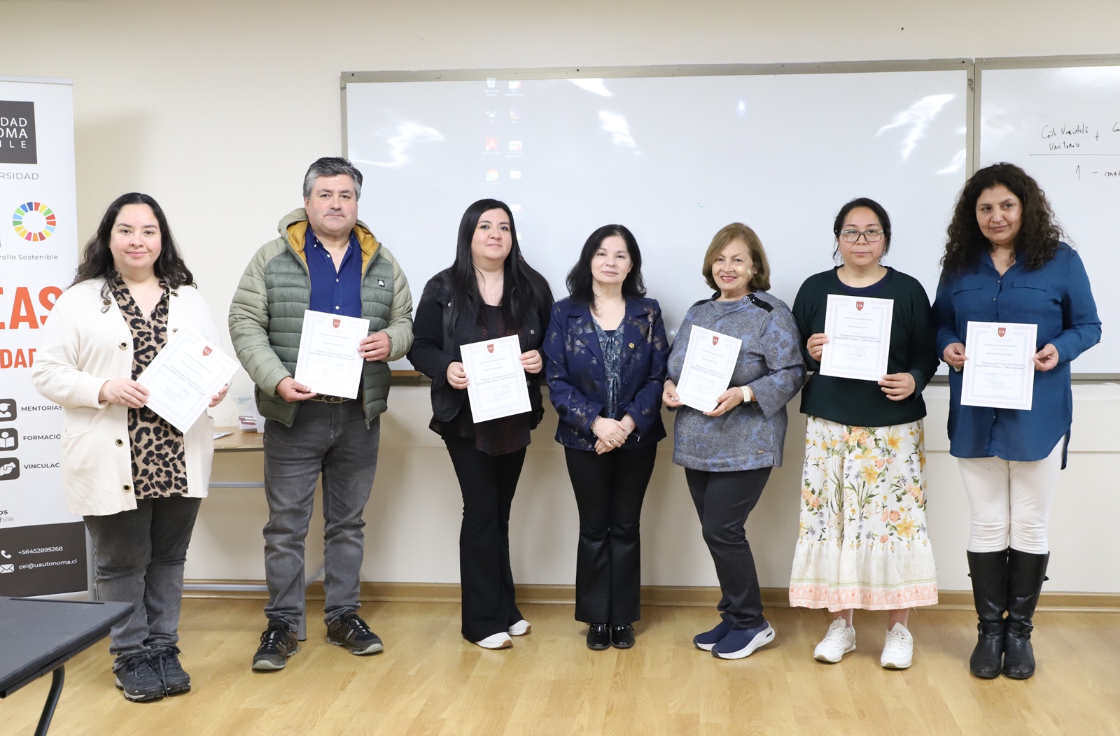 FOTO certifican a 40 emprendedores de temuco y plc 1