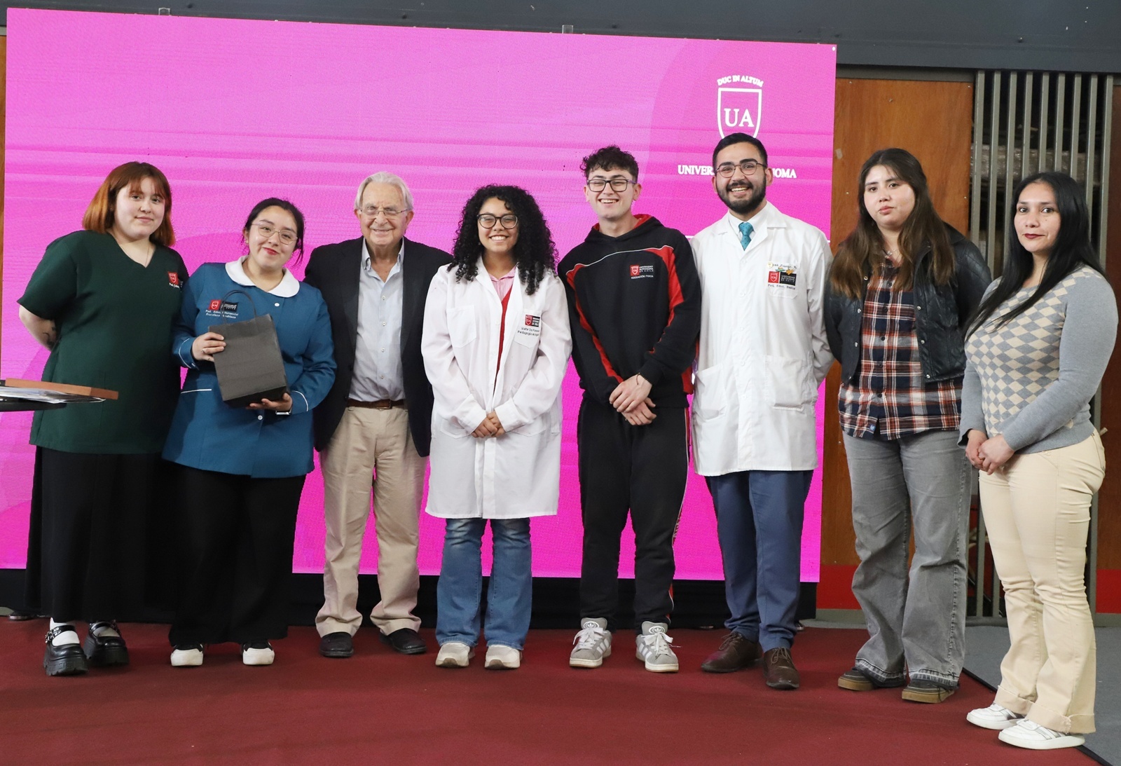 FOTO charla magistral el oficio de ensenar 5