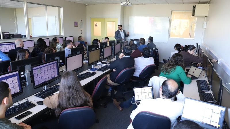 U. Autónoma de Chile impulsa reflexión sobre IA en la educación junto al experto internacional Irving Hidrogo