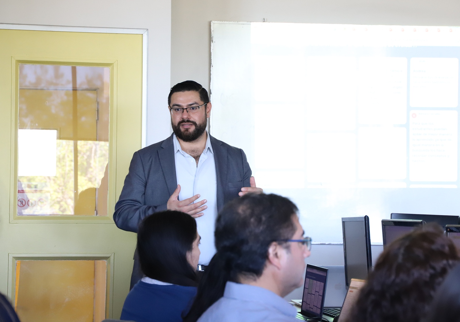 FOTO visita experto internacional en ia 2