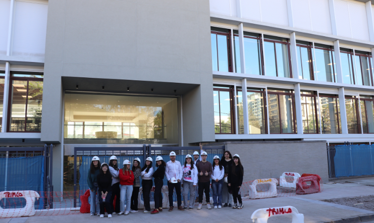 Centros de Estudiantes recorren el nuevo edificio del Campus El Llano Subercaseaux