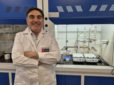 Antihongo orgánico: U. Autónoma busca frenar “moho gris” en industria frutícola chilena