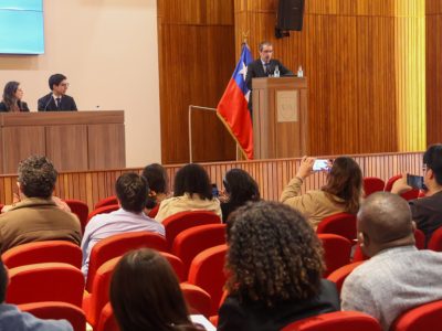 Profesionales de la salud se reúnen en la Universidad Autónoma para actualizar conocimientos en medicina interna