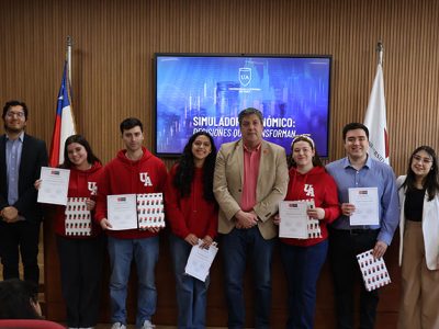 Ingeniería Comercial cerró proyectos de Vinculación con el Medio fortaleciendo el aprendizaje aplicado y la conexión con establecimientos escolares