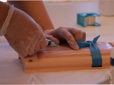 Primera jornada de capacitación SAAC-ZERO para ayudantes de Simulación Clínica