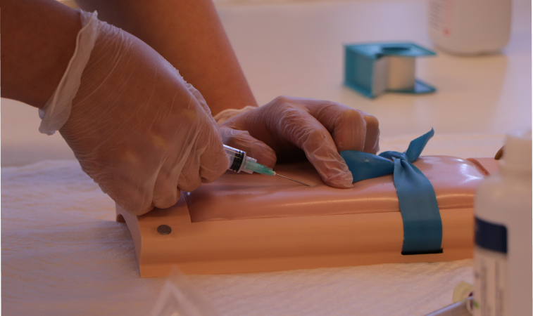 Primera jornada de capacitación SAAC-ZERO para ayudantes de Simulación Clínica