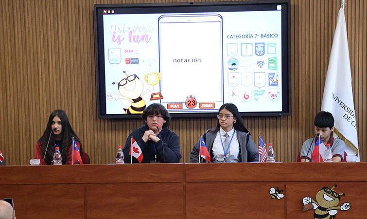 Concurso de Deletreo Bilingüe reunió a estudiantes de 16 colegios en la Universidad Autónoma de Chile