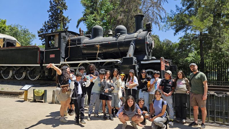 Convenio Cecrea-UA: niños y niñas de La Ligua visitaron museos emblemáticos del Parque Quinta Normal