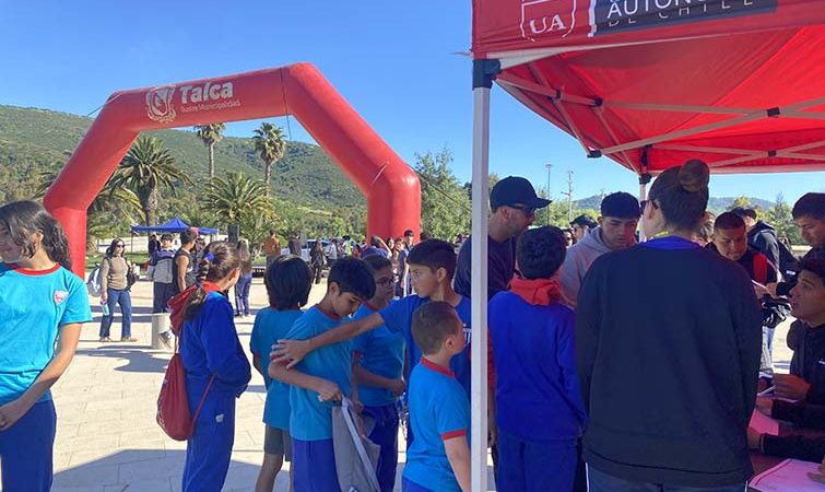 Estudiantes de Pedagogía en Educación Física organizaron Corrida Escolar junto al DAEM de Talca