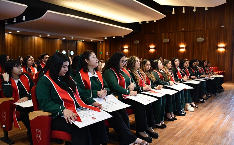 Emoción y orgullo en las titulaciones de la Facultad de Educación de la Universidad Autónoma de Chile en Talca