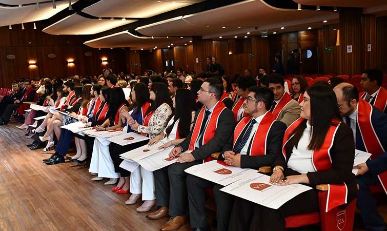 Nuevos licenciados en Ciencias Jurídicas viven un hito clave en la Universidad Autónoma de Chile, Sede Talca