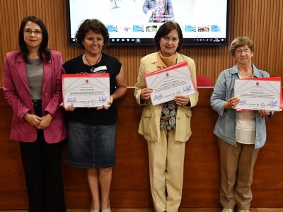 Administración Pública impulsa alfabetización digital para adultos mayores de Linares