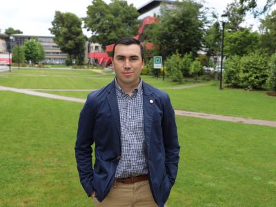 Investigador de la U. Autónoma analiza cómo impulsar la generatividad y el bienestar psicológico del profesorado de enseñanza básica