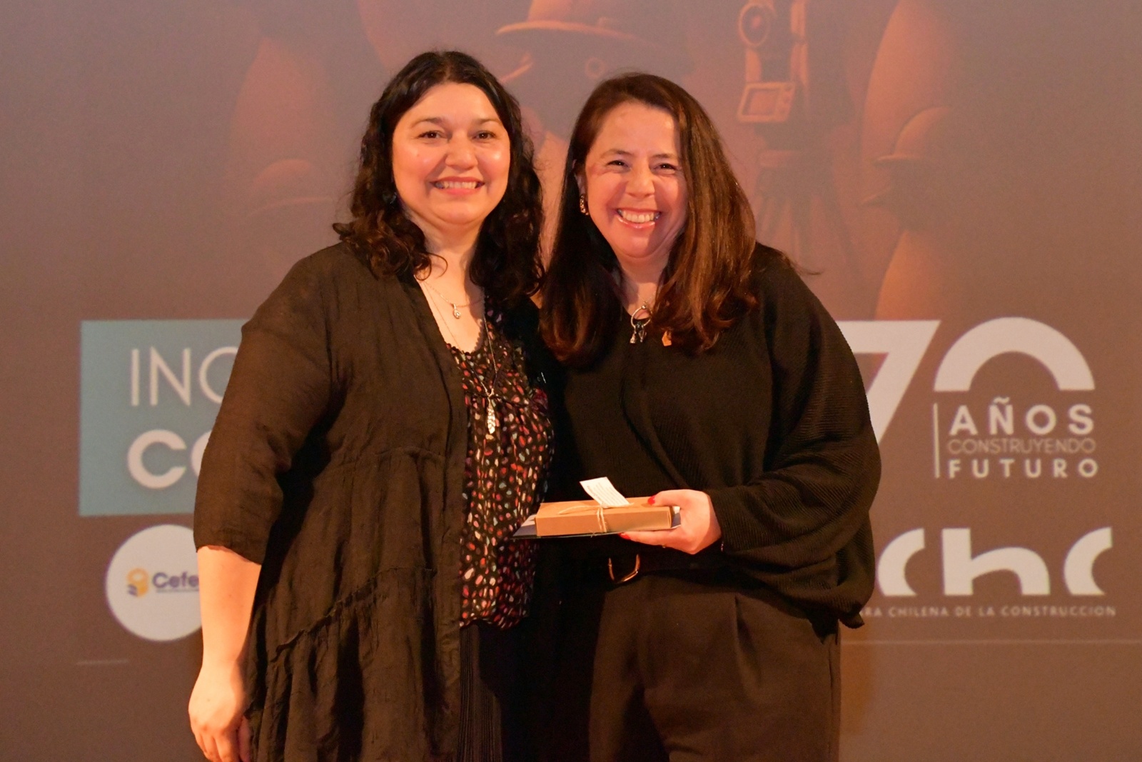 FOTO academica participa en seminario construccion 1