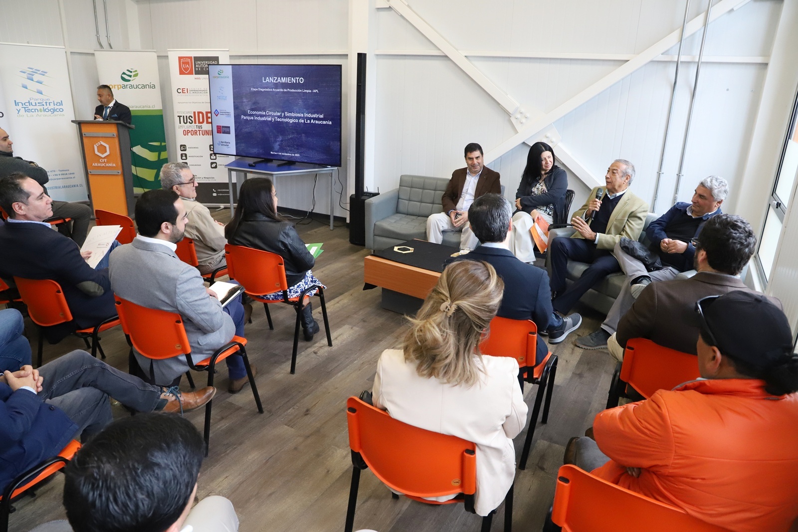 FOTO lanzamiento proyecto apl 1